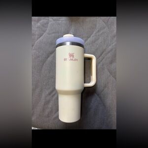 Stanley Ivory Travel Mug -40 ounce with  Lid and Handle